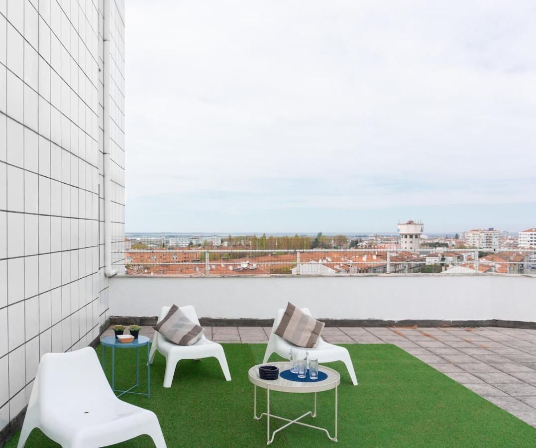 8Rooftop - T2 Com Terraco E Vista Para As Salinas! Apartment Aveiro Bagian luar foto